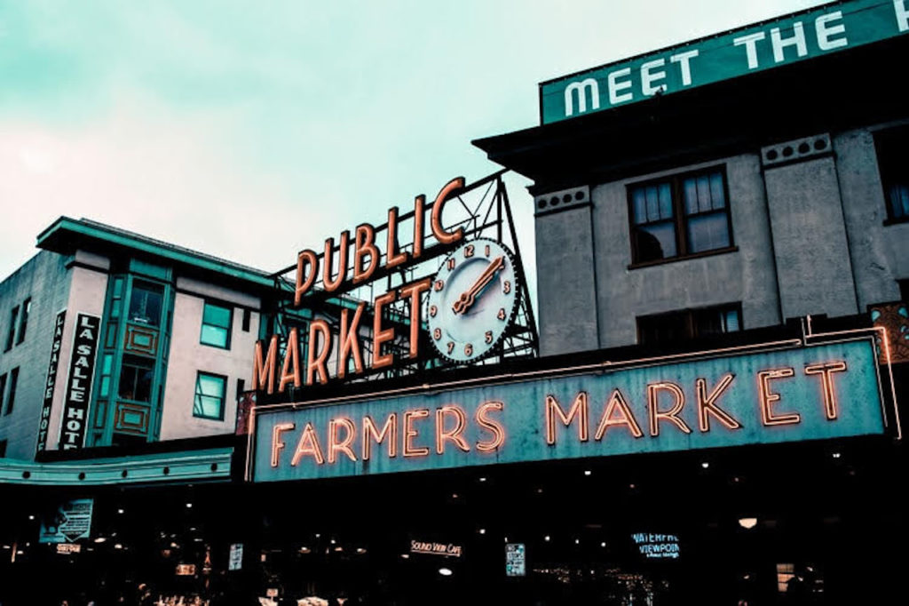 pike place market sign